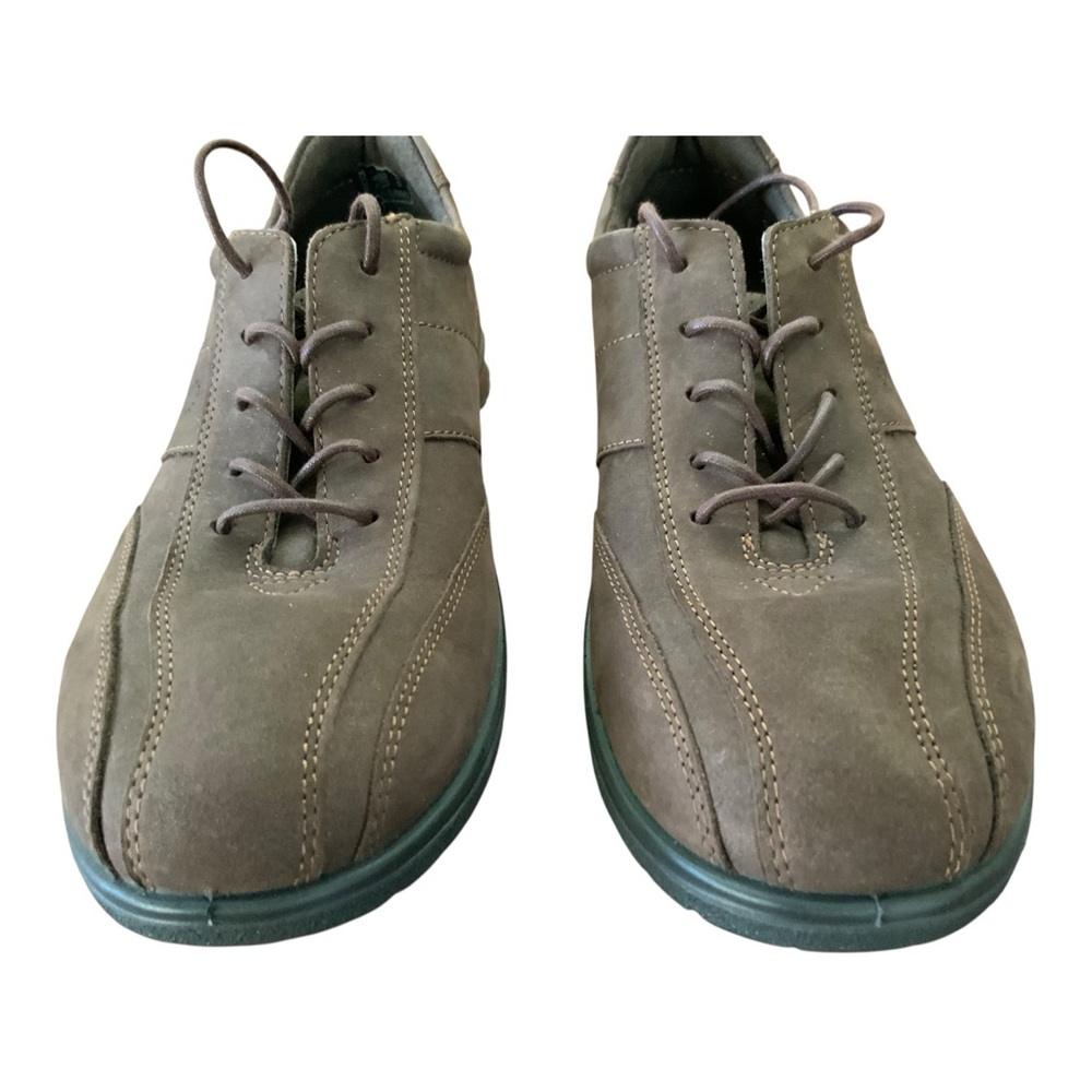 ECCO Soft 7 Women’s Brown Nubuck Sneakers - Size 39 (8-8.5) - EUC - No Zipper